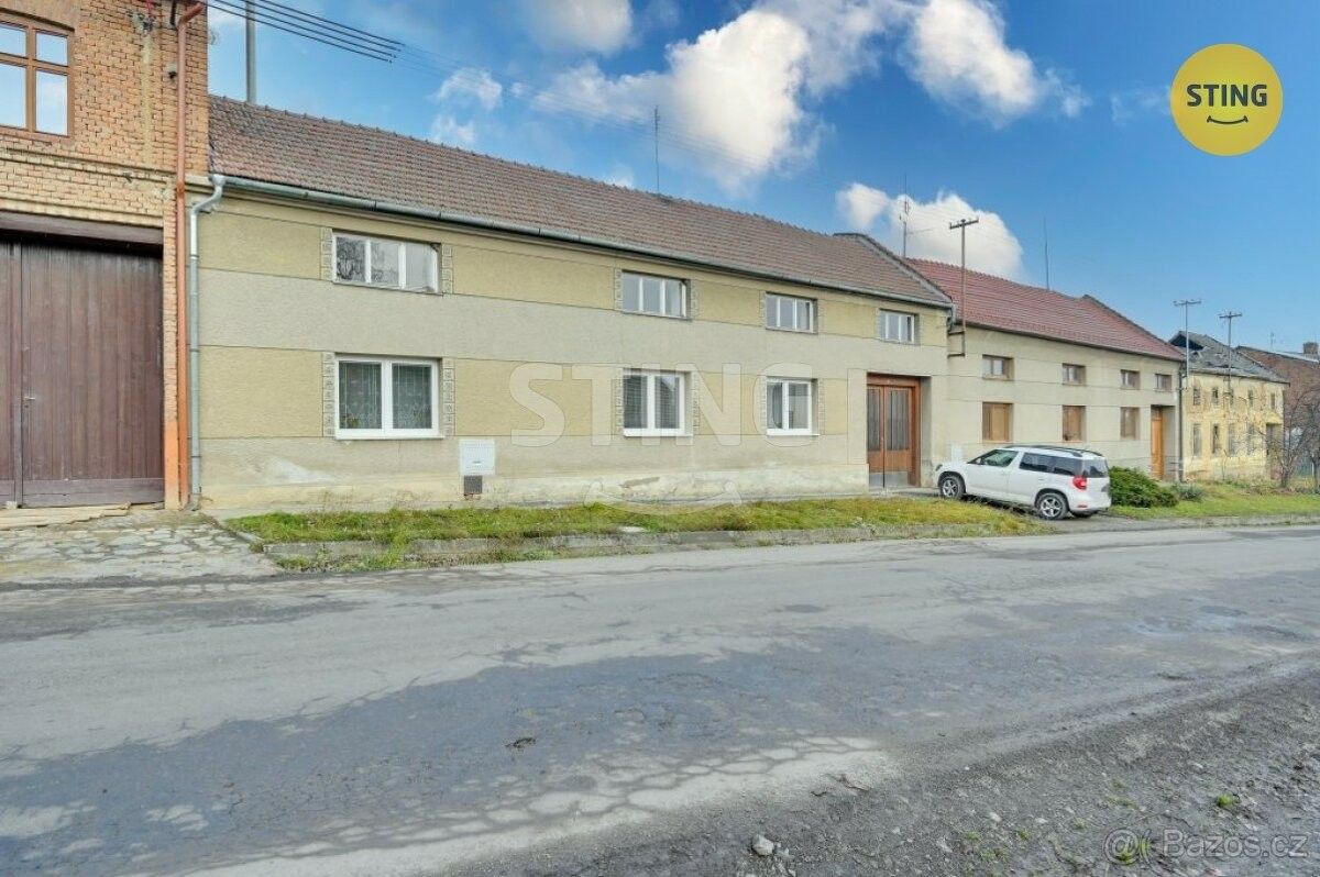 Prodej dům - Lešany u Prostějova, 798 42, 2 669 m²