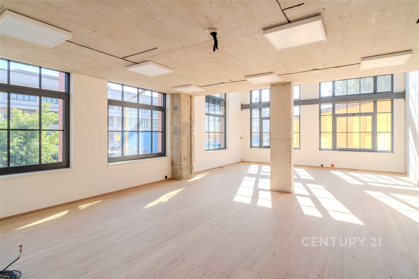 Prodej kancelář - Kolbenova 1032, Praha, 144 m²