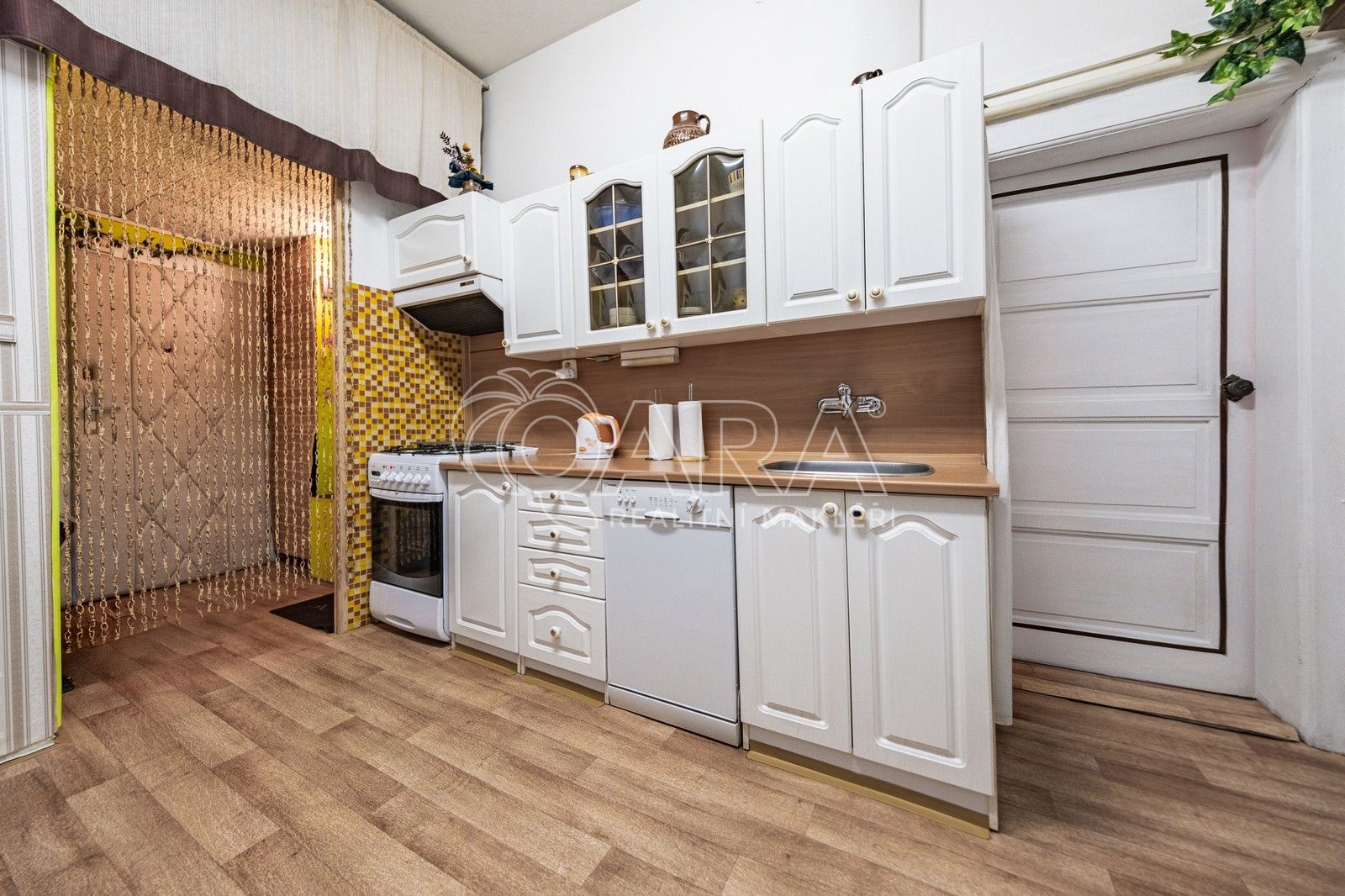 Pronájem byt 3+1 - Hartigova, Praha, 75 m²