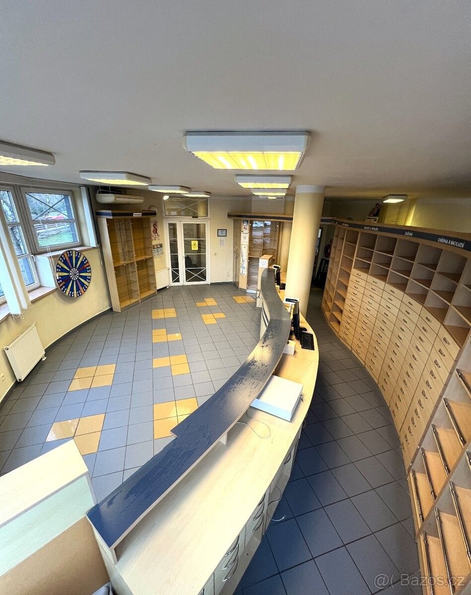 Pronájem obchodní prostory - Český Těšín, 737 01