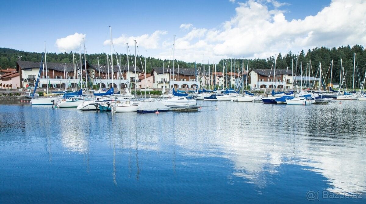 Byty, Loučovice, 382 76