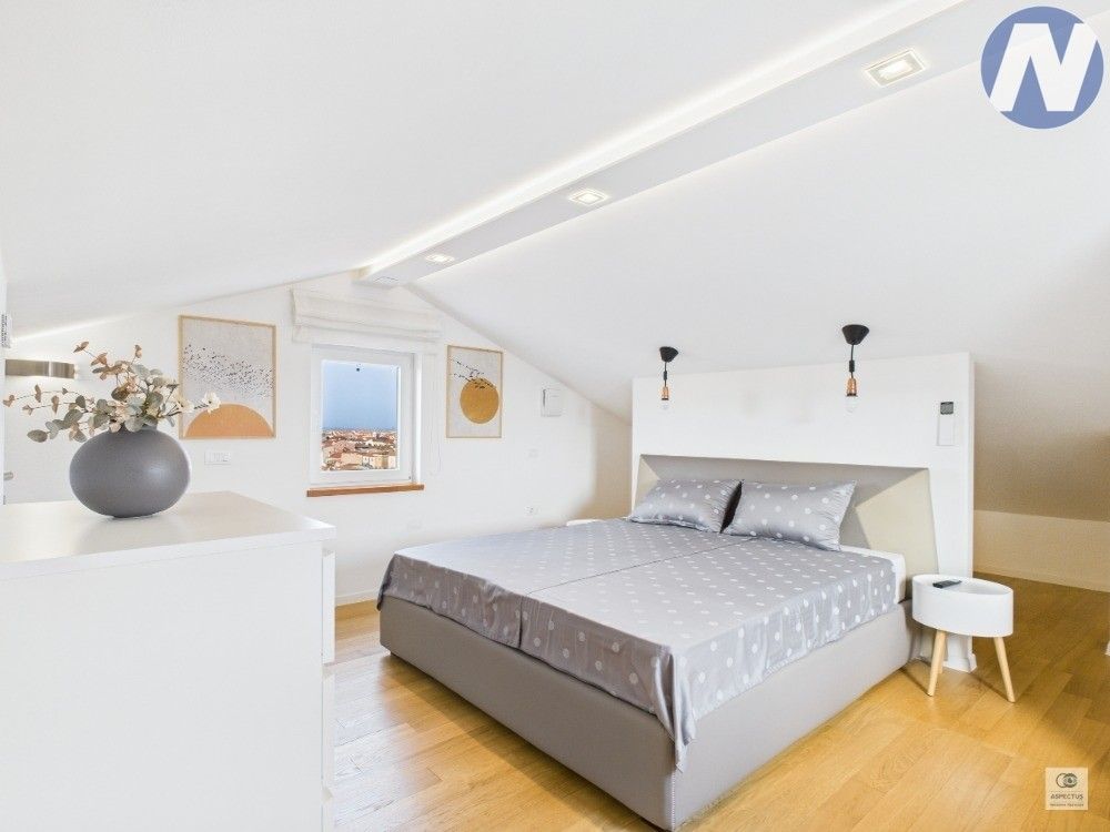 Prodej byt - 987 66, Zahraničí