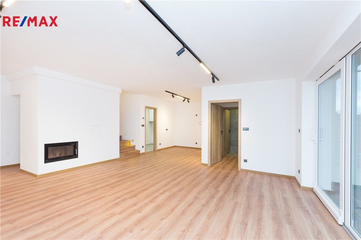 Prodej dům - Karlova, Votice, 113 m²