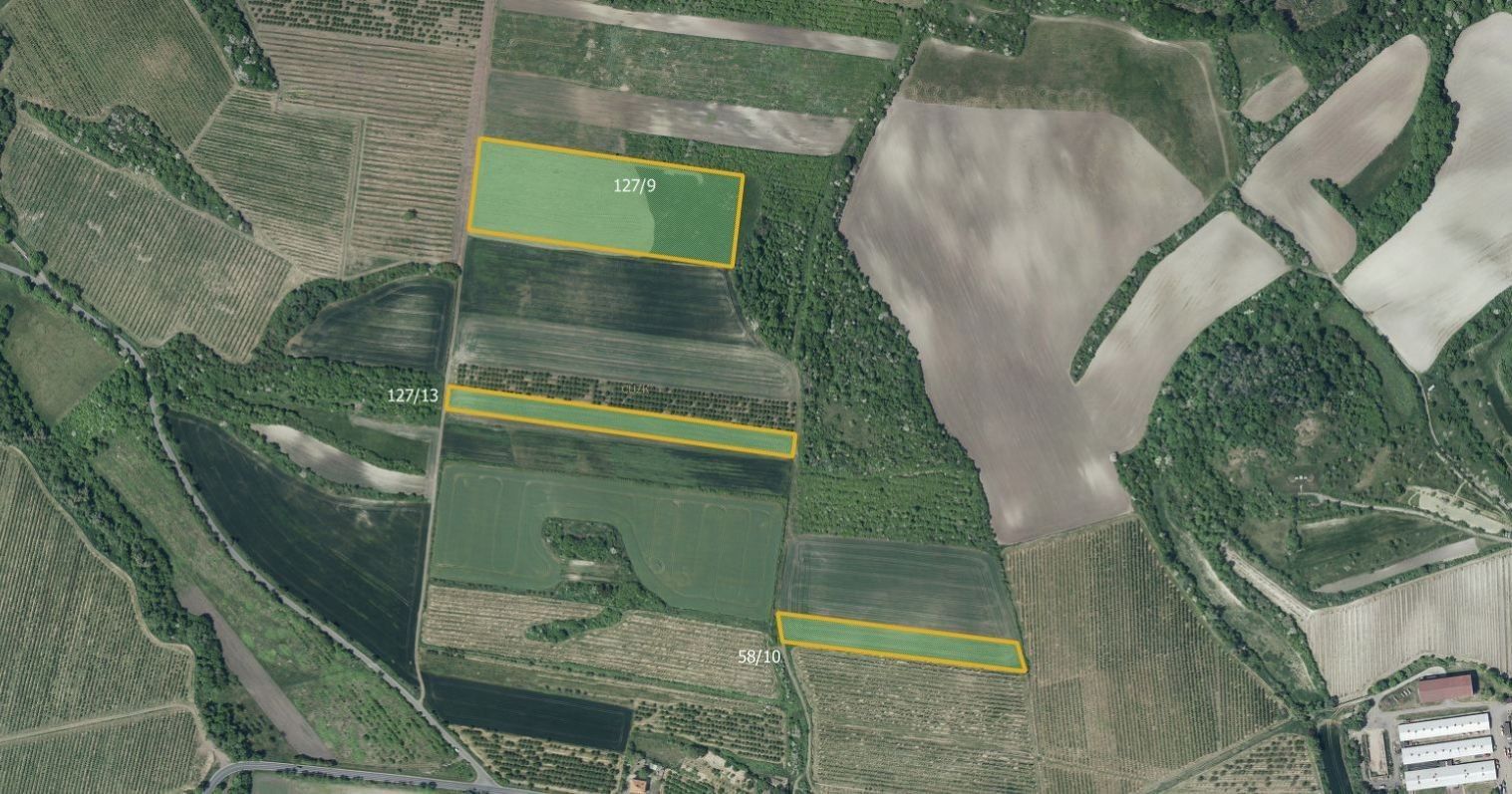 Zemědělský pozemek, 112 454 m²
