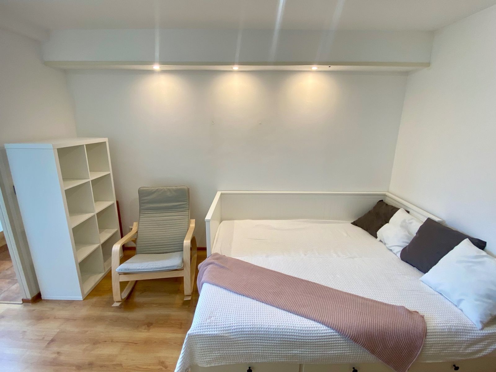 Pronájem byt 1+kk - Kuželova, Praha - Letňany, 22 m² - 2