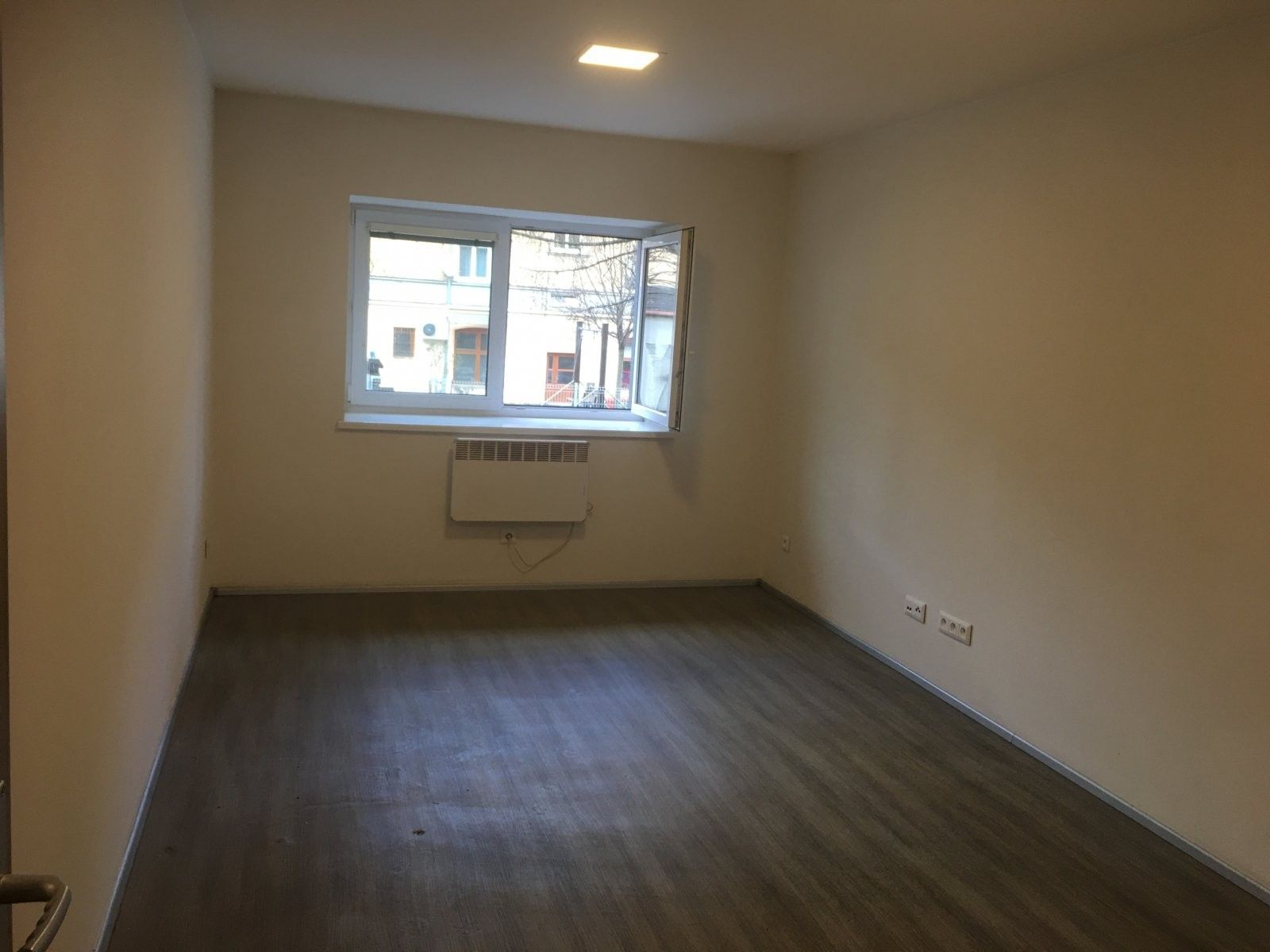 Pronájem byt 1+kk - Hany Kvapilové, Opava, 27 m²