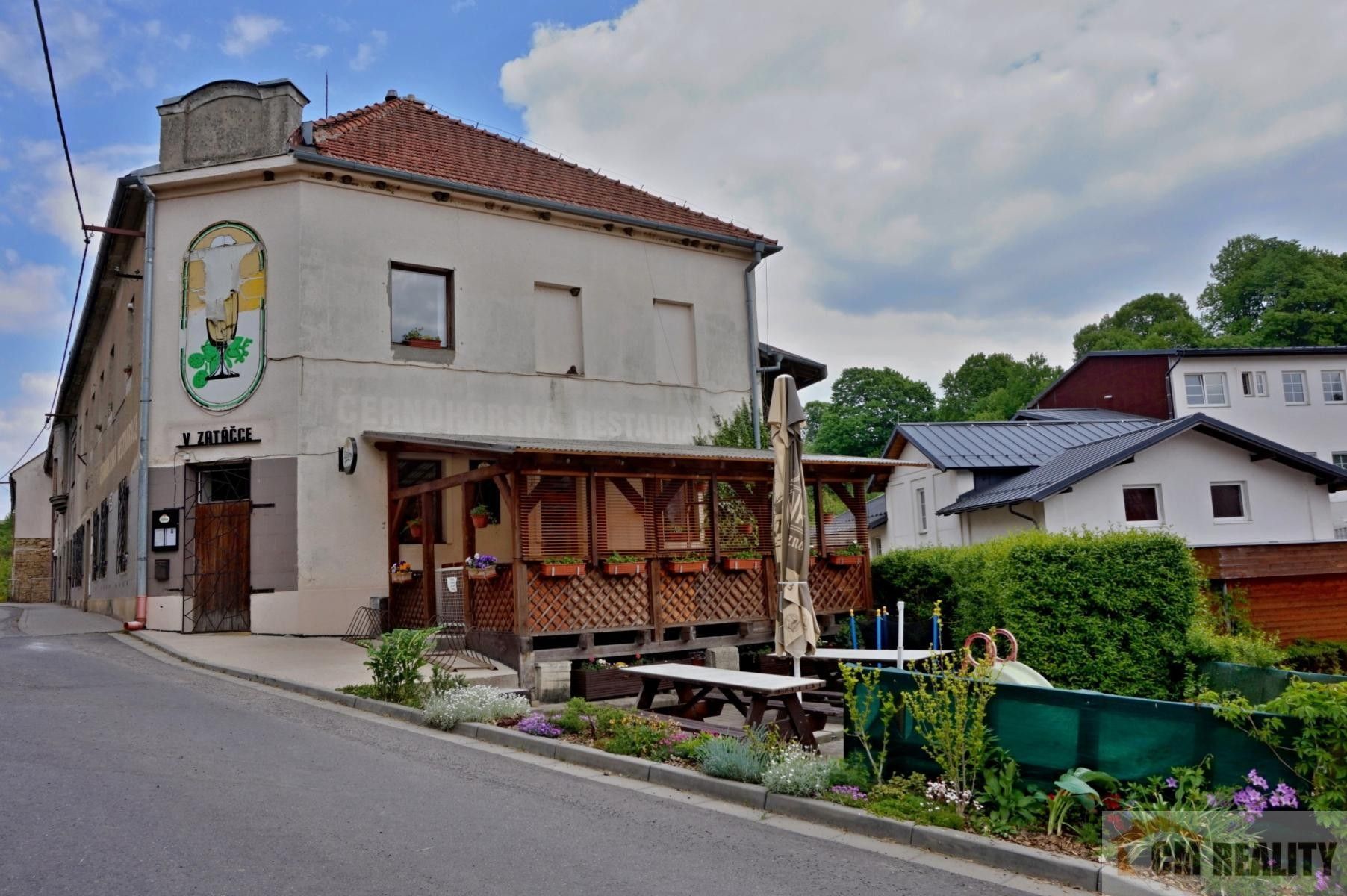 Restaurace, Opatov, 360 m²