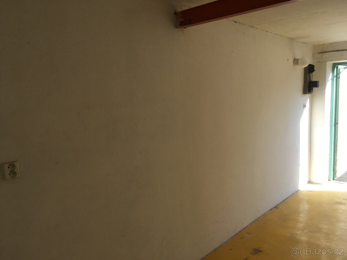 Pronájem garáž - České Budějovice, 370 01