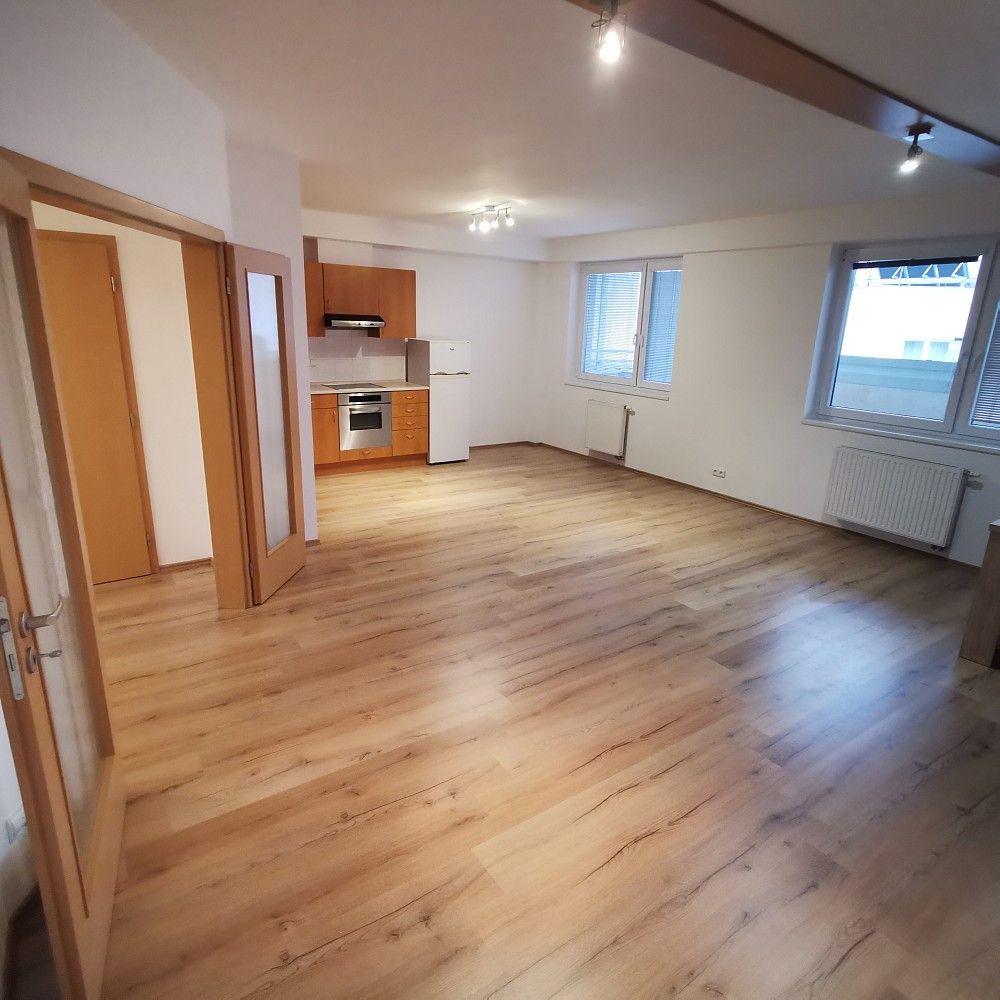 Byt 3+kk · 83 m² · Bartošova, Zlín - 3