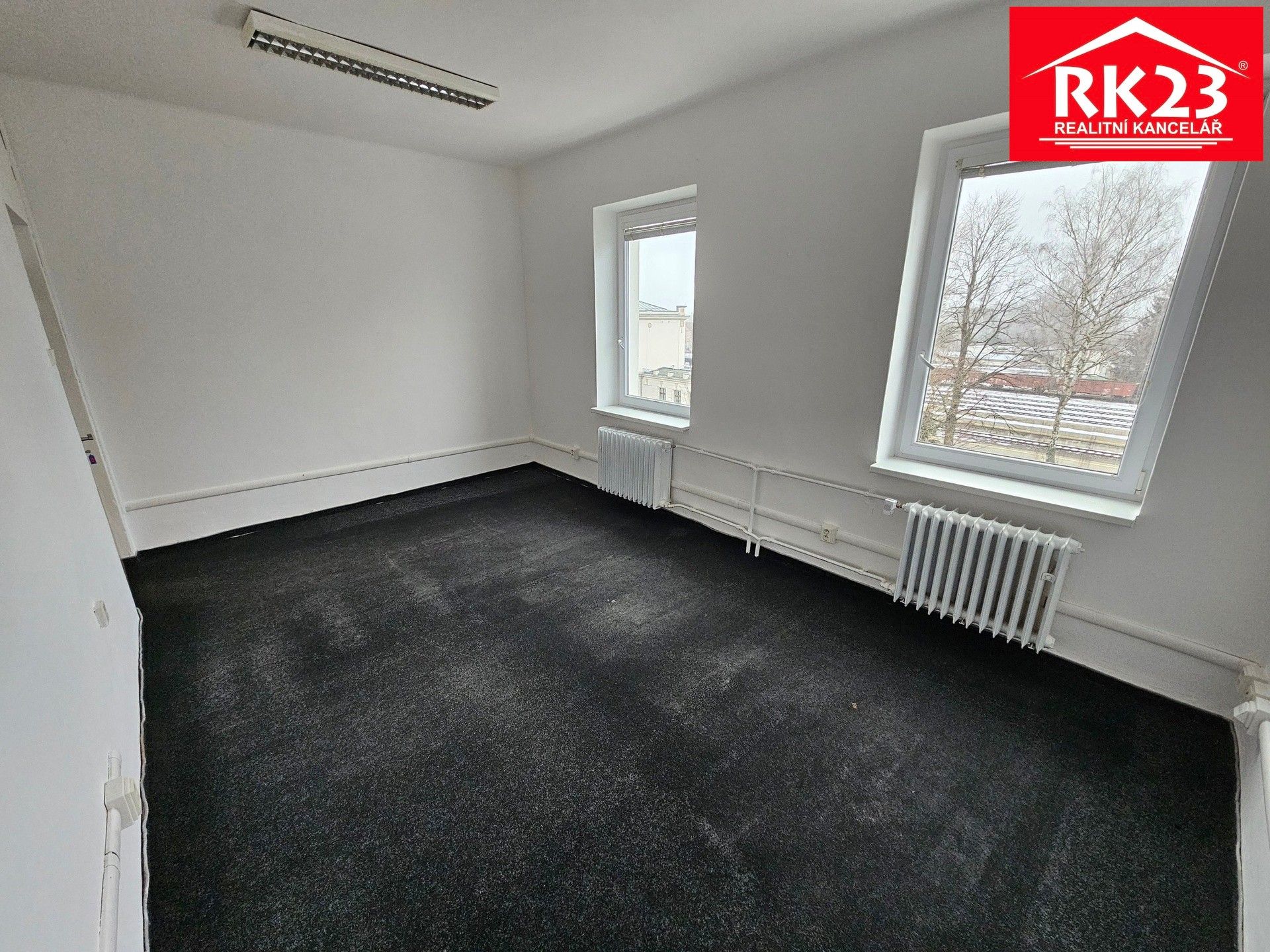 Pronájem kancelář - Nádražní náměstí, Mariánské Lázně, 19 m²