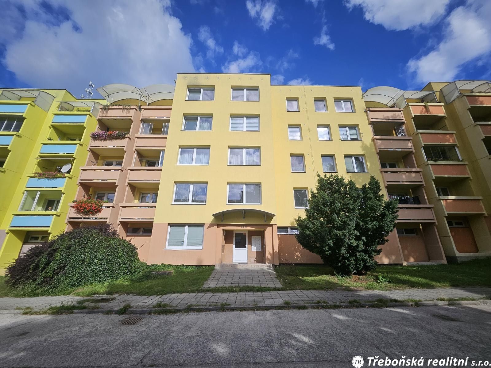 3+1, Sídliště F. Hrubína, Chlum u Třeboně, 68 m²