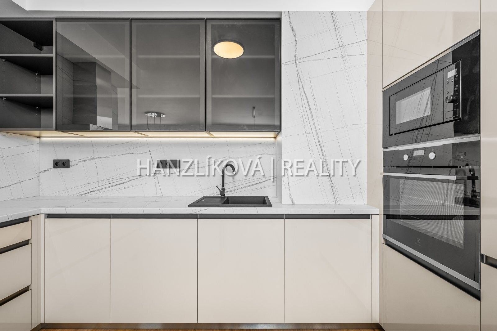 Pronájem byt 3+kk - Branišovská, České Budějovice, 80 m²