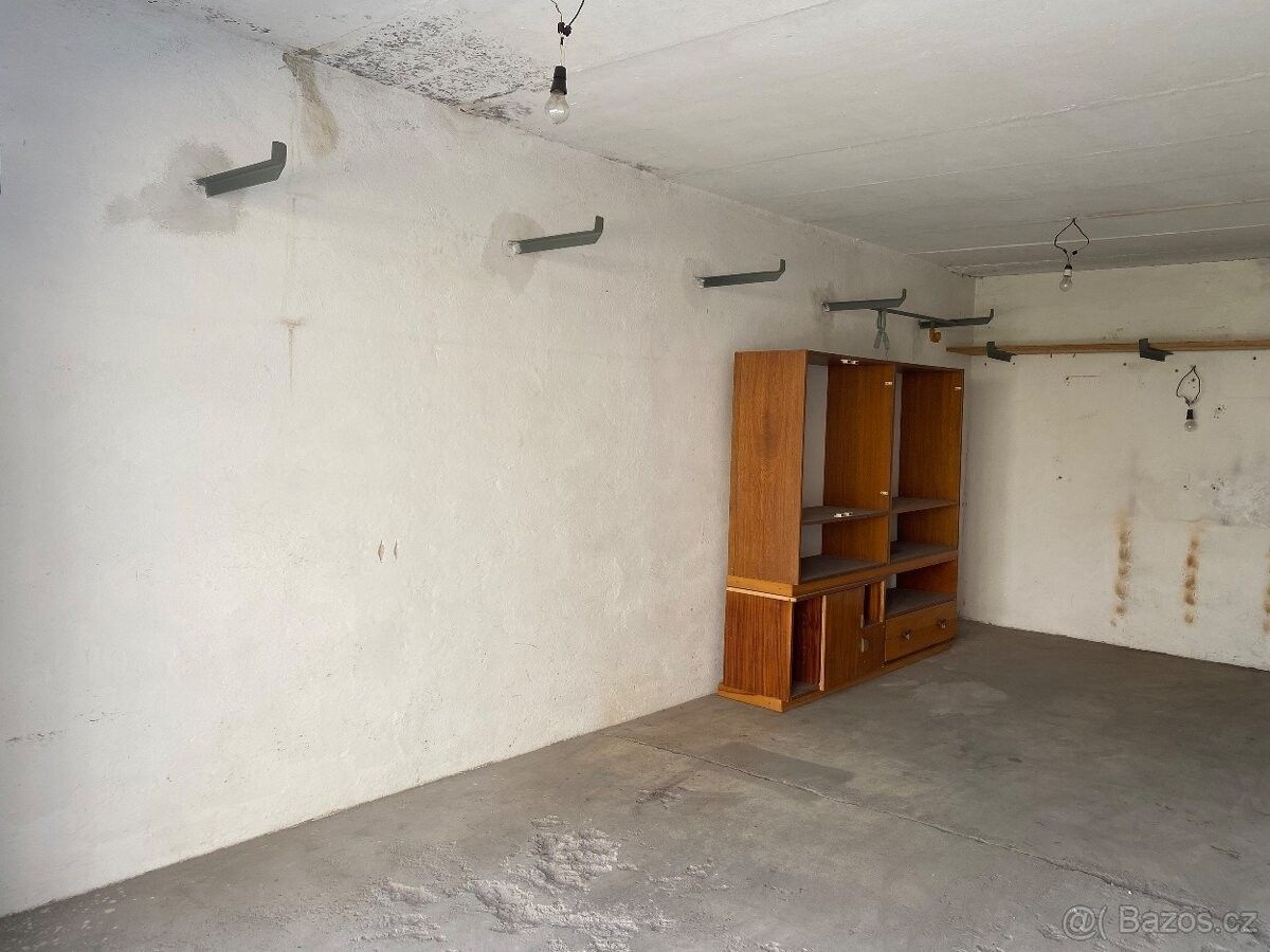 Pronájem garáž - Pardubice, 530 02