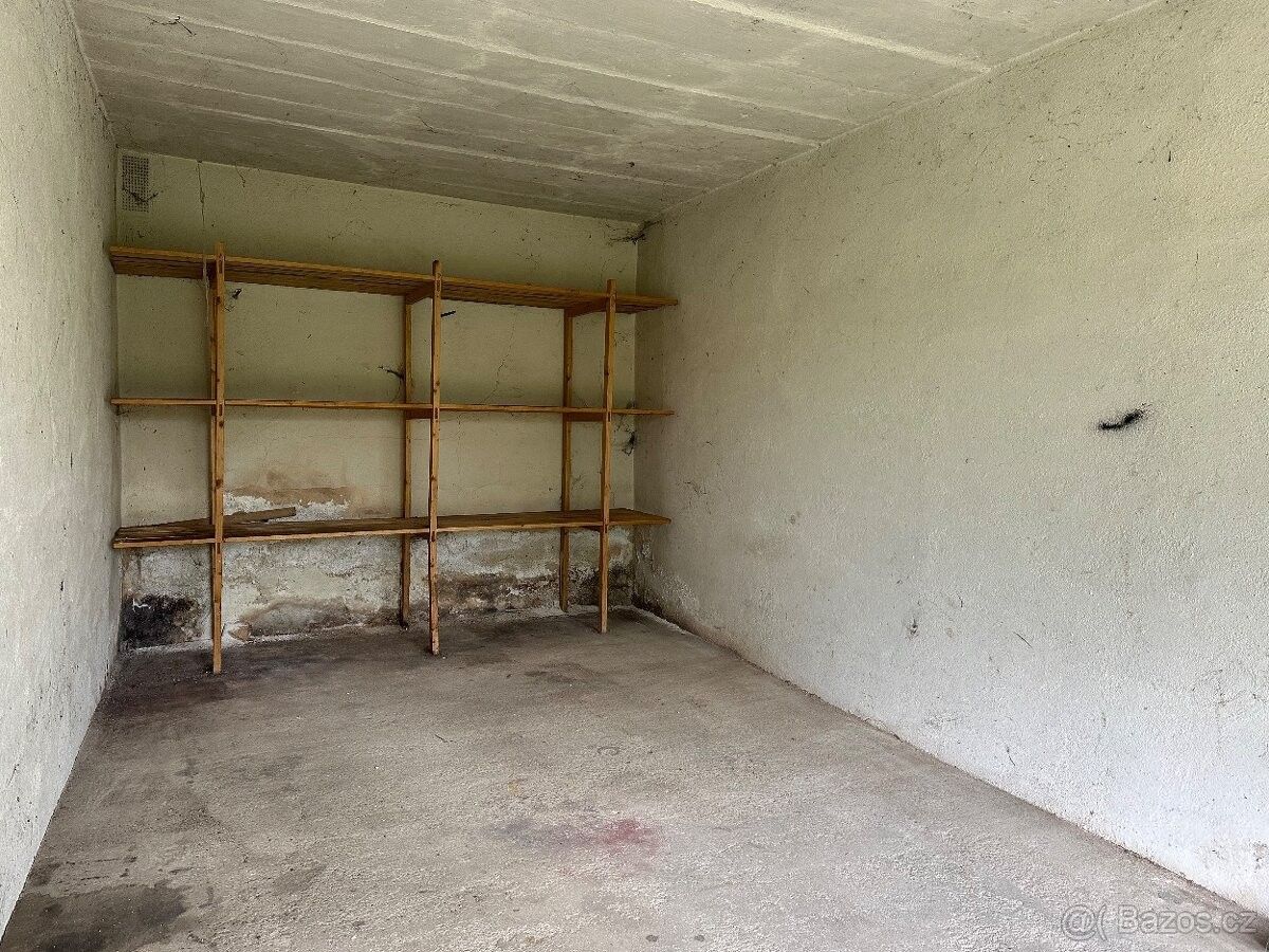 Prodej garáž - Vojkovice, 667 01