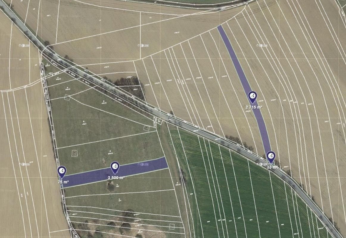 Louky, Černovice, 1 902 m²