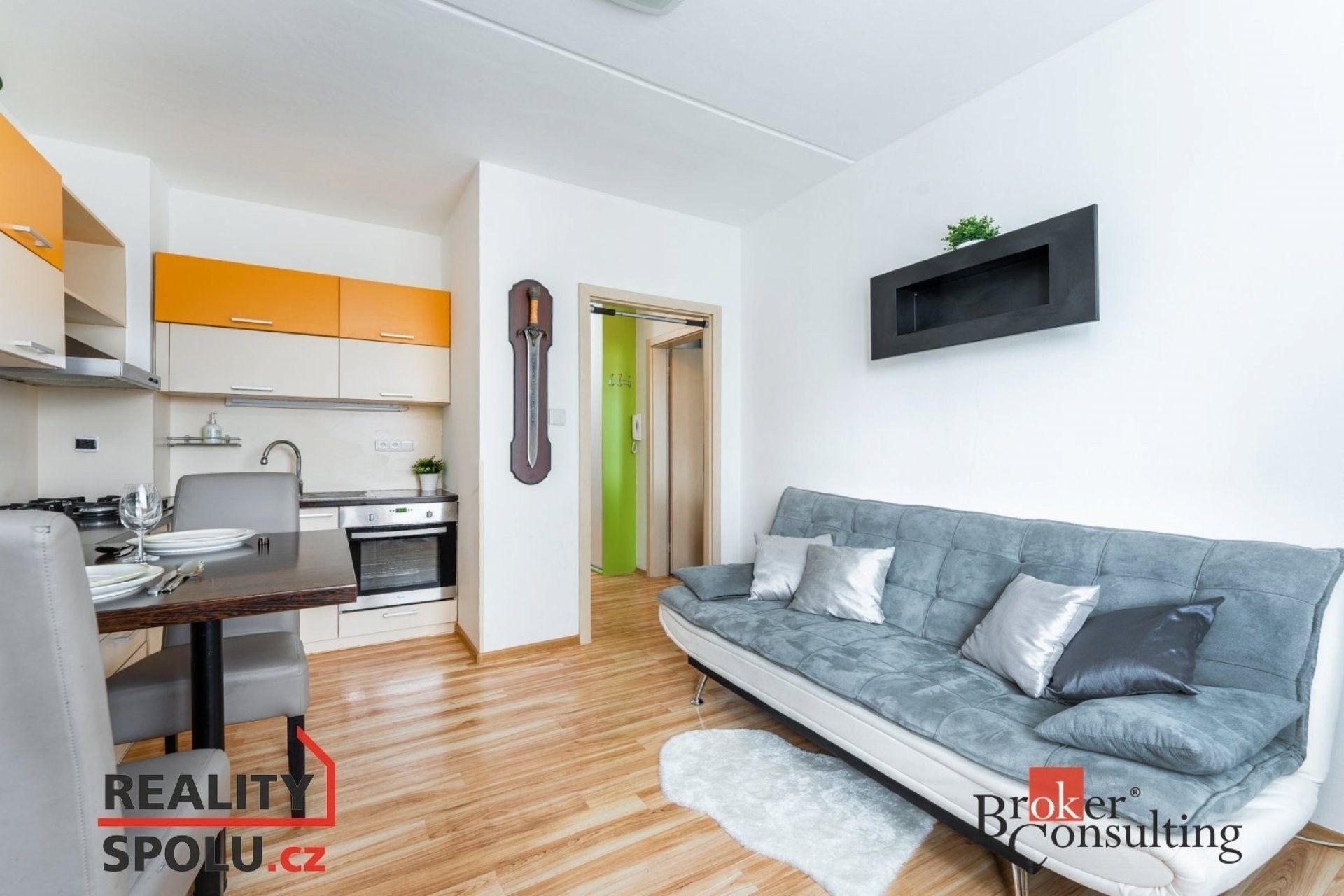 2+kk, nábřeží Závodu míru, Pardubice, 40 m²