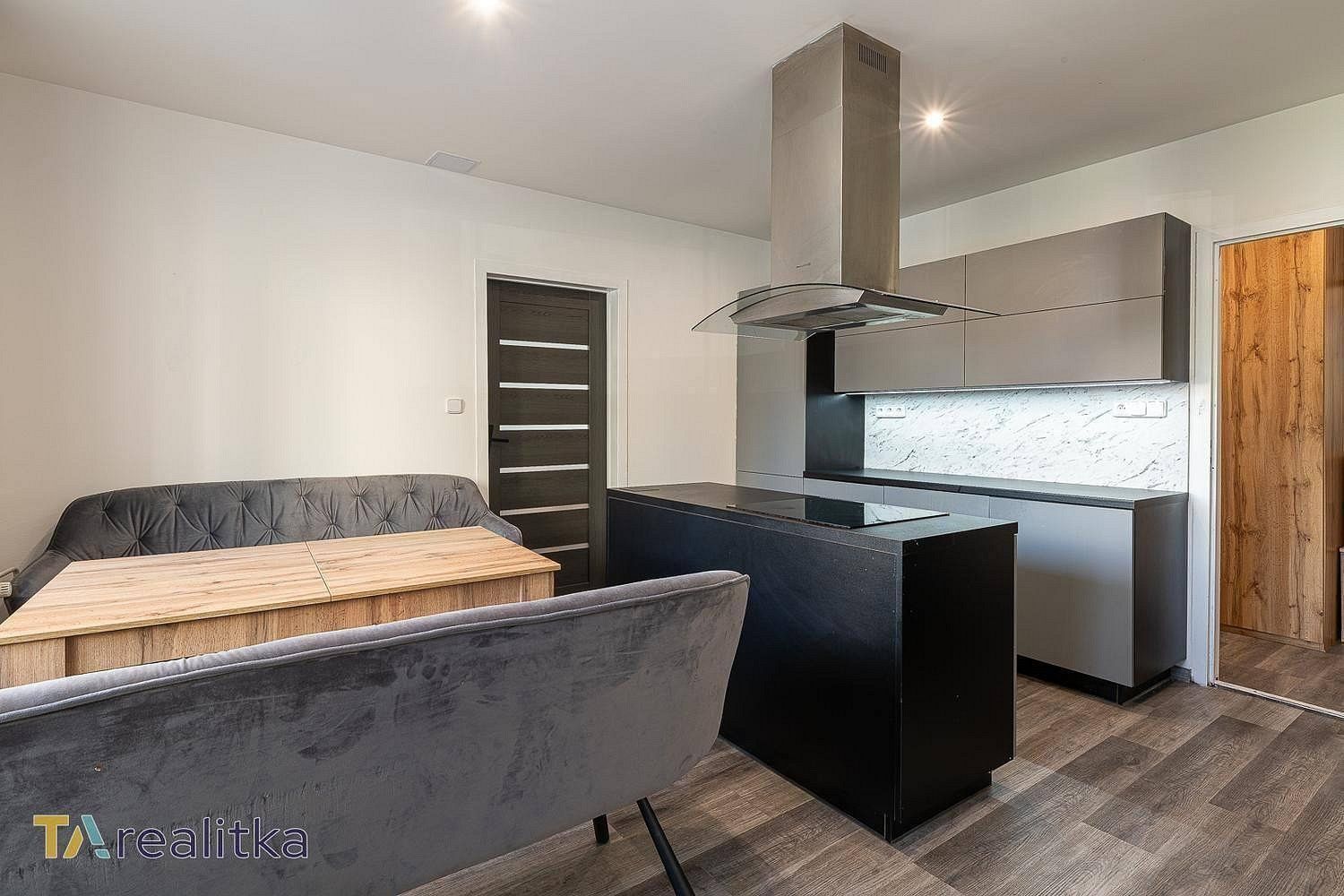 Prodej byt 3+1 - Adamusova, Orlová - Lutyně, okres Karviná, 65 m² - 5