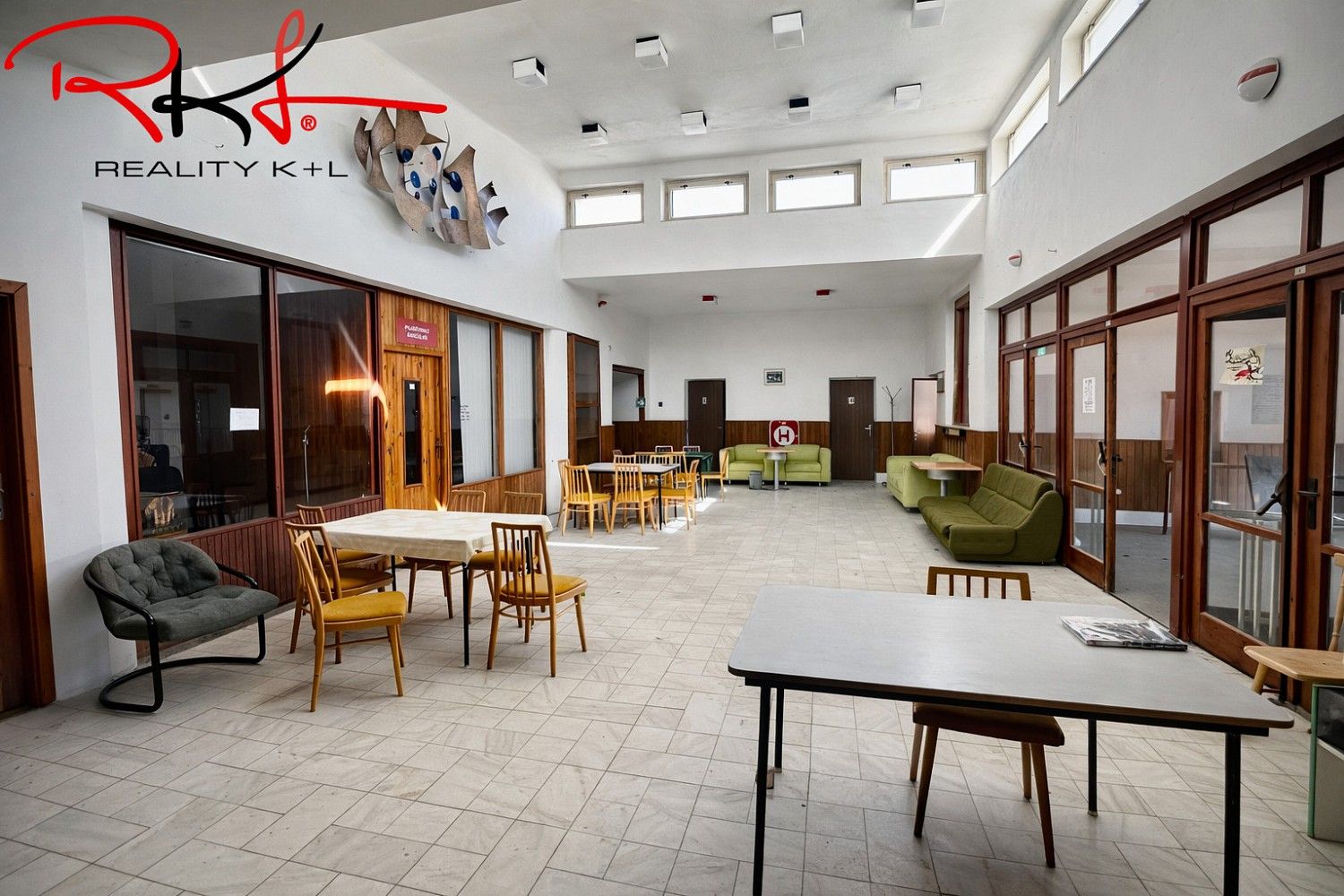 Ubytovací zařízení, 1 058 m²