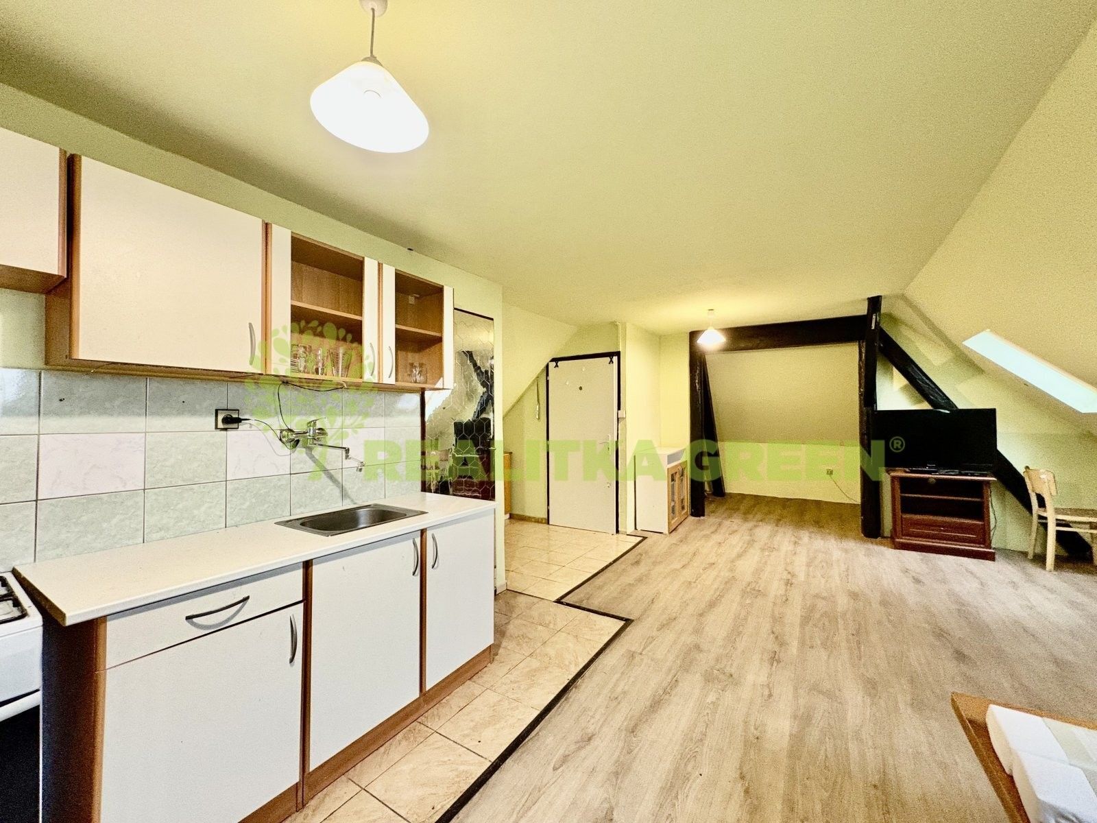 Pronájem byt 1+kk - Veselá, Zlín, 50 m²