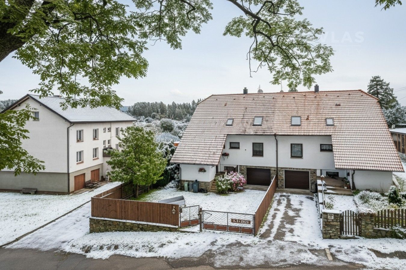 Rodinné domy, Světlík, 211 m²