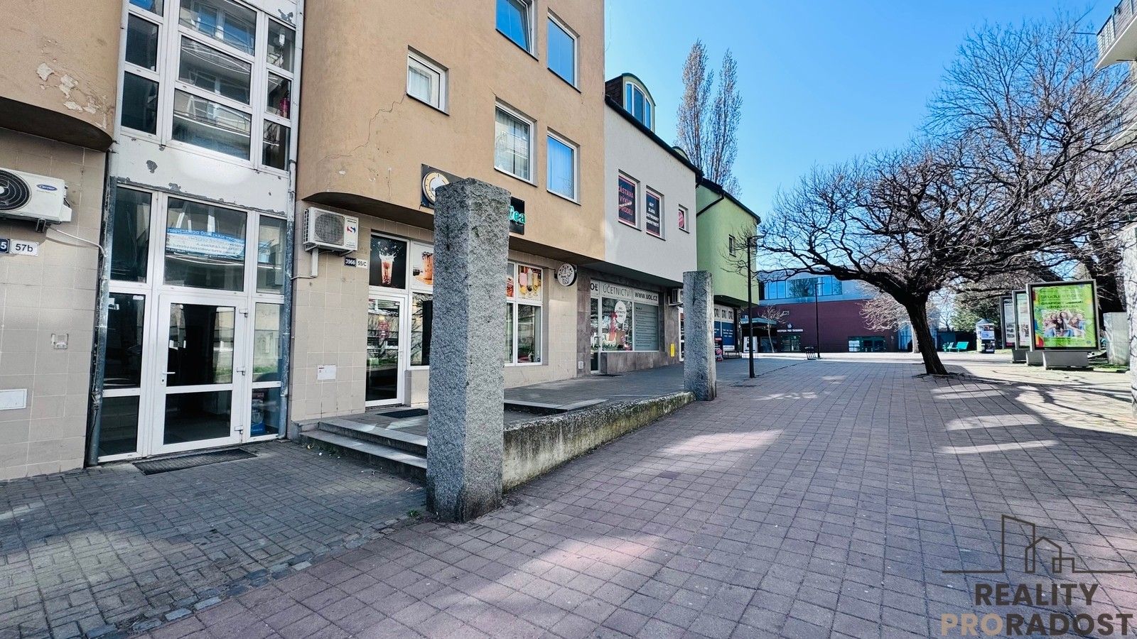 Kanceláře, Národní třída, Hodonín, 52 m² - 1