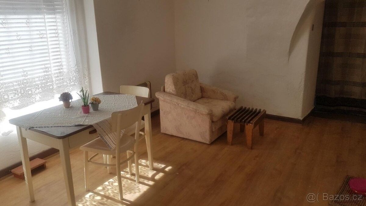 Pronájem obchodní prostory - Lázně Bohdaneč, 533 41