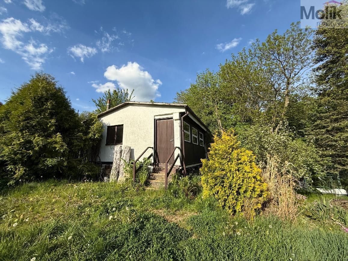 Zahrady, Podkrušnohorská, Lom, 443 m²