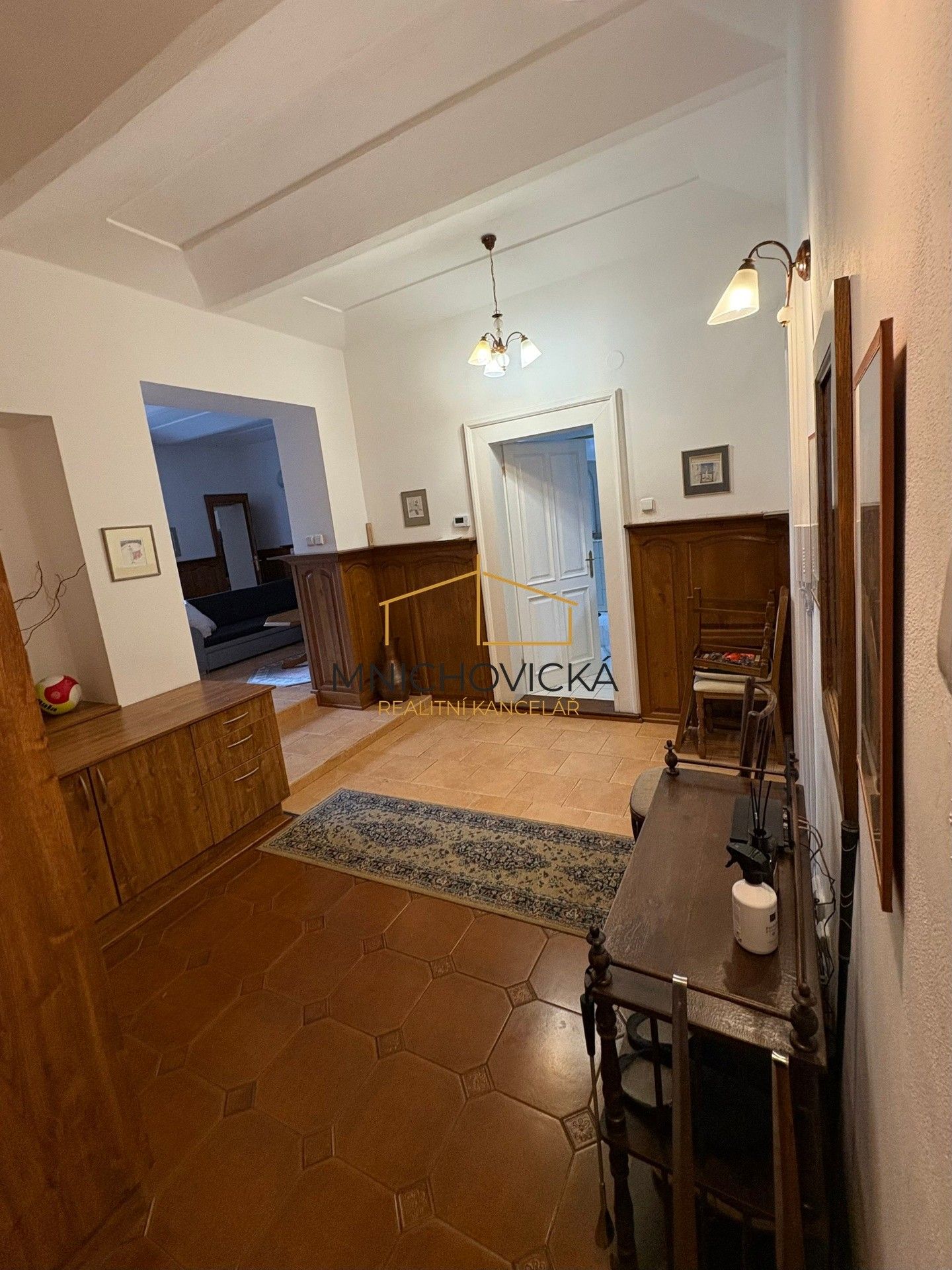 3+kk, Náměstí, Žebrák, 88 m²