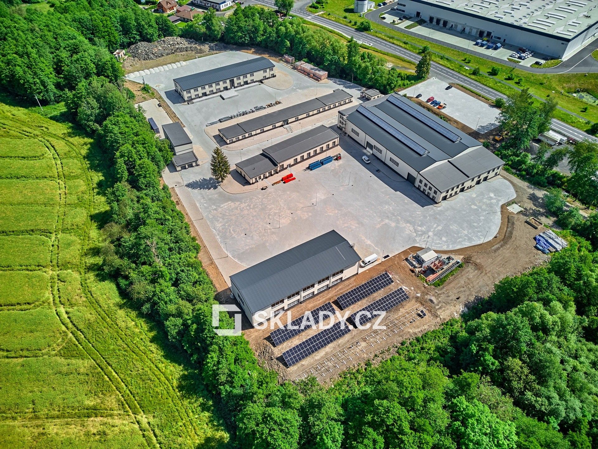 Komerční pozemky, Ostrov