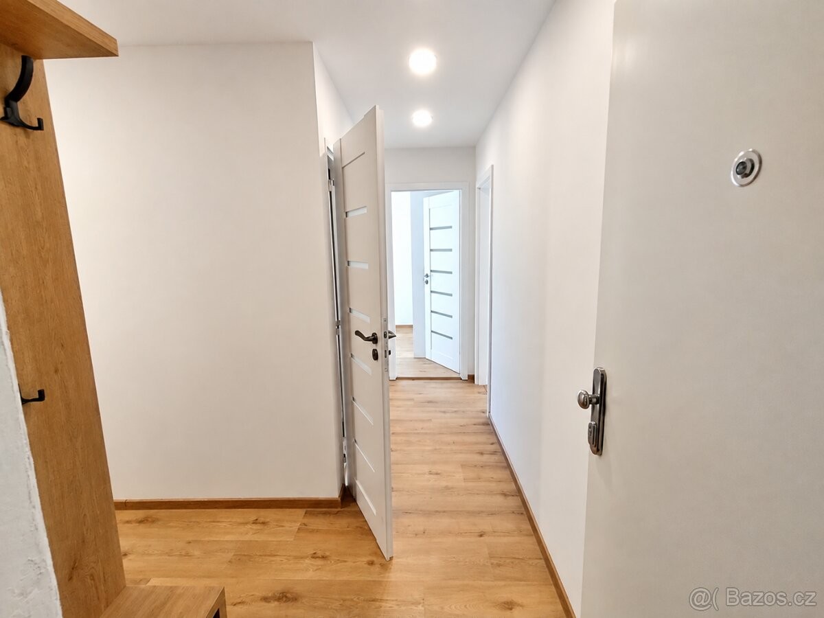 Byt 2+1 · 40 m² · Ostrava, 700 30 - 4