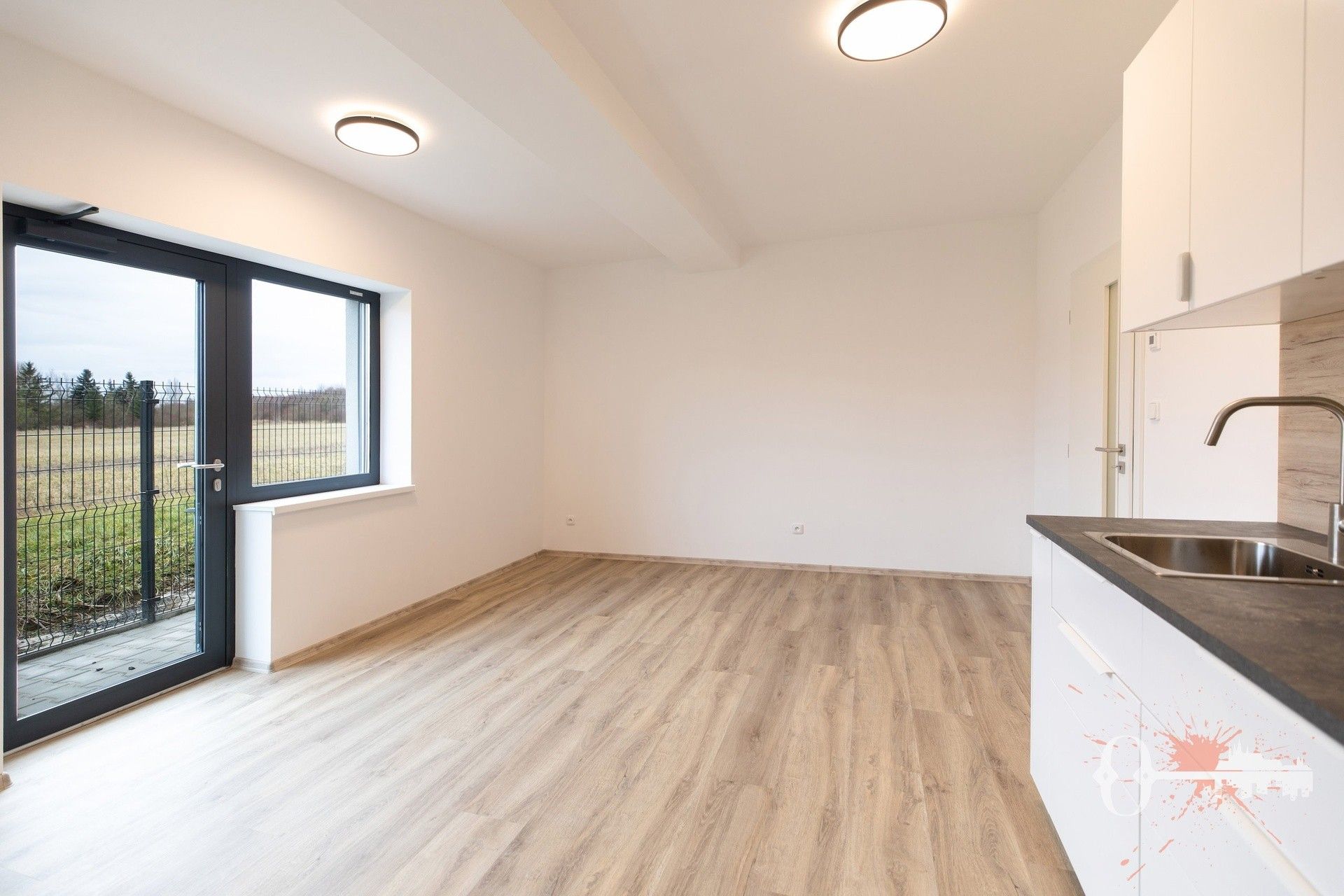Pronájem byt 1+kk - Douchova, Praha, 32 m²