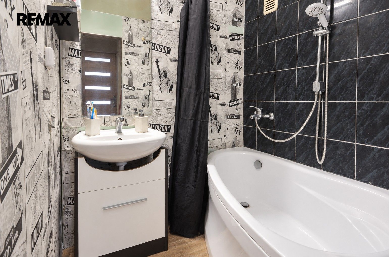 Prodej byt 3+1 - Ostravská 3062, Kladno Kročehlavy, 72 m² - 5