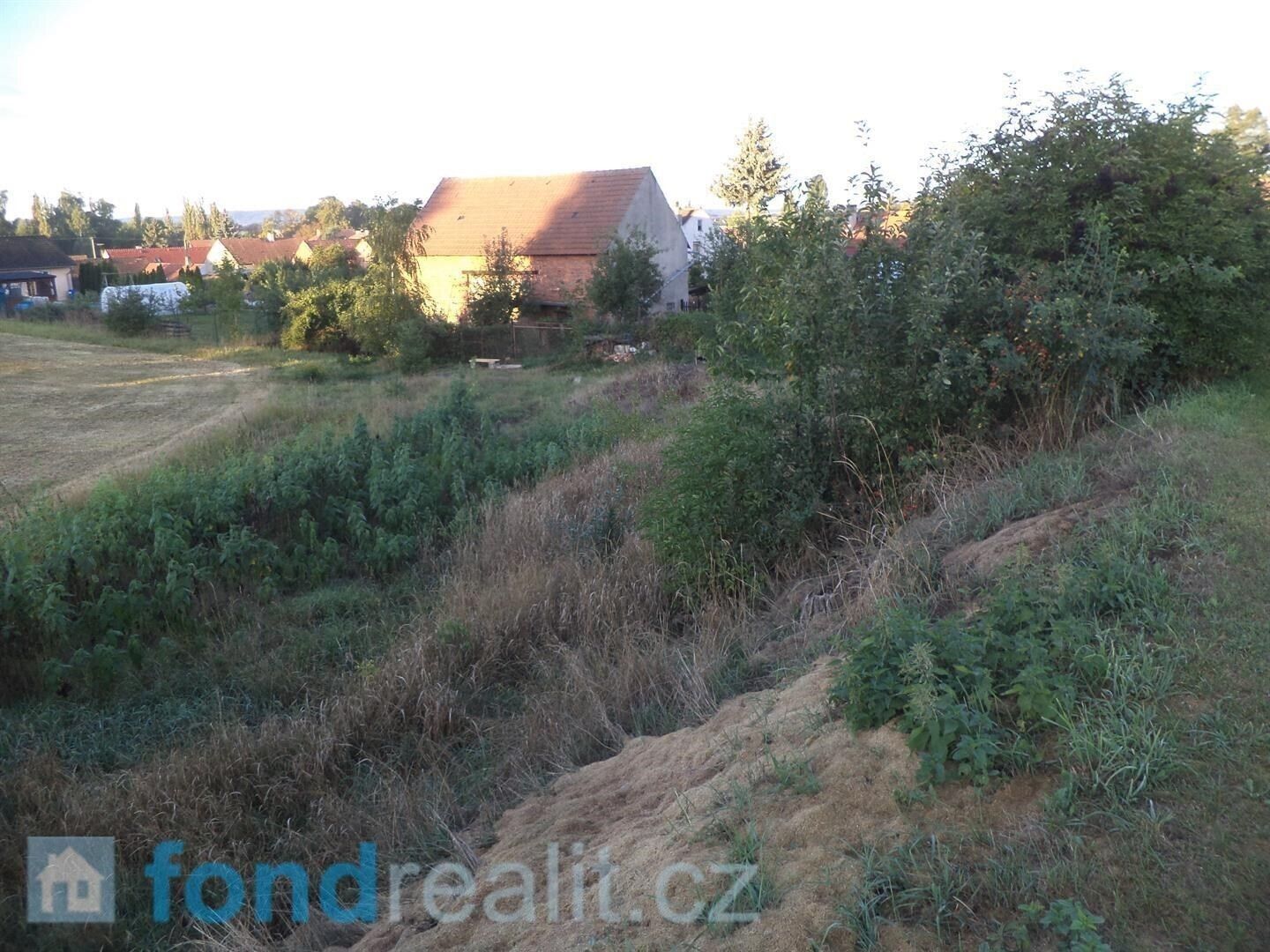 Pozemek · 593 m² · Kněževes - 4