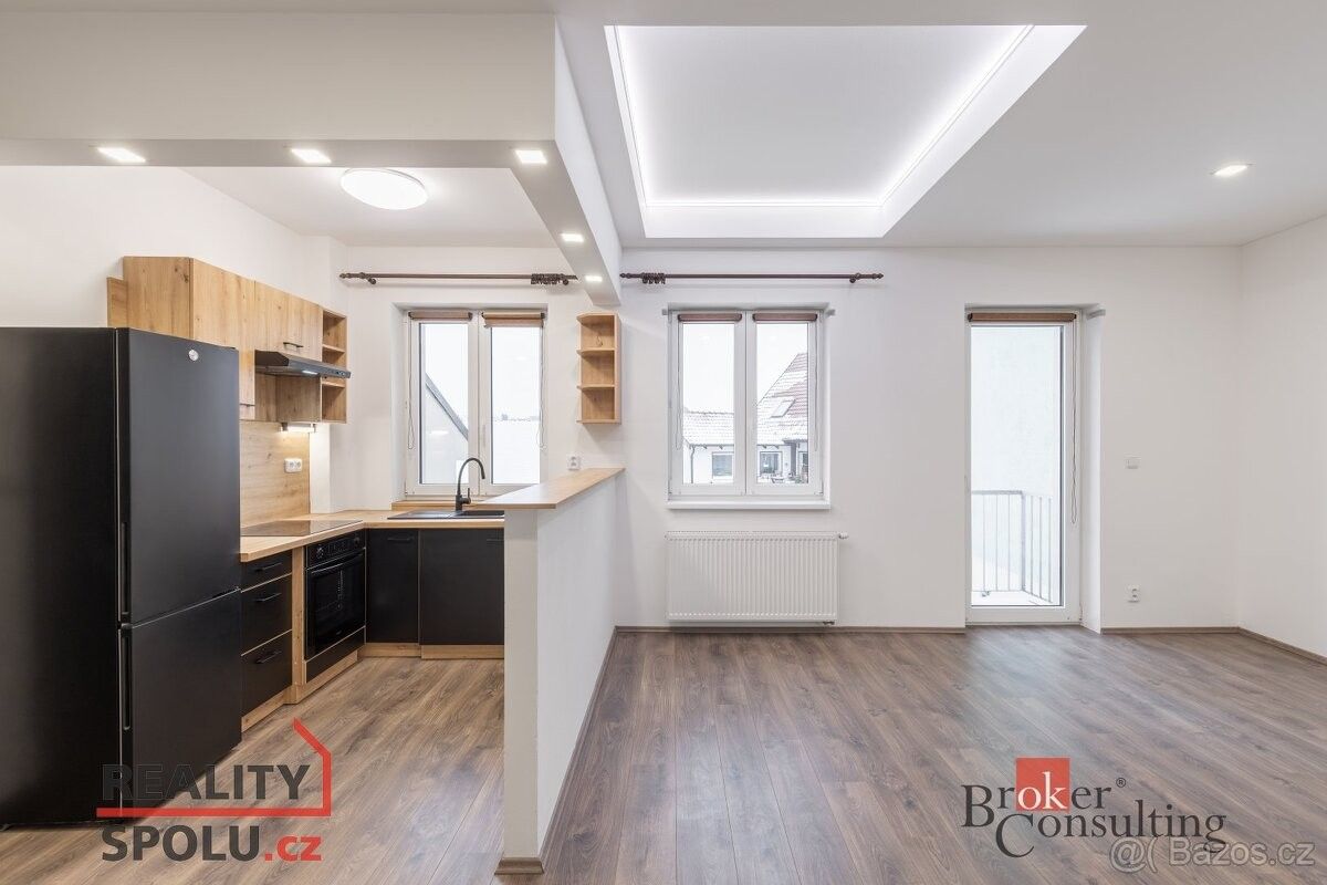 Pronájem byt - Šlapanice u Brna, 664 51