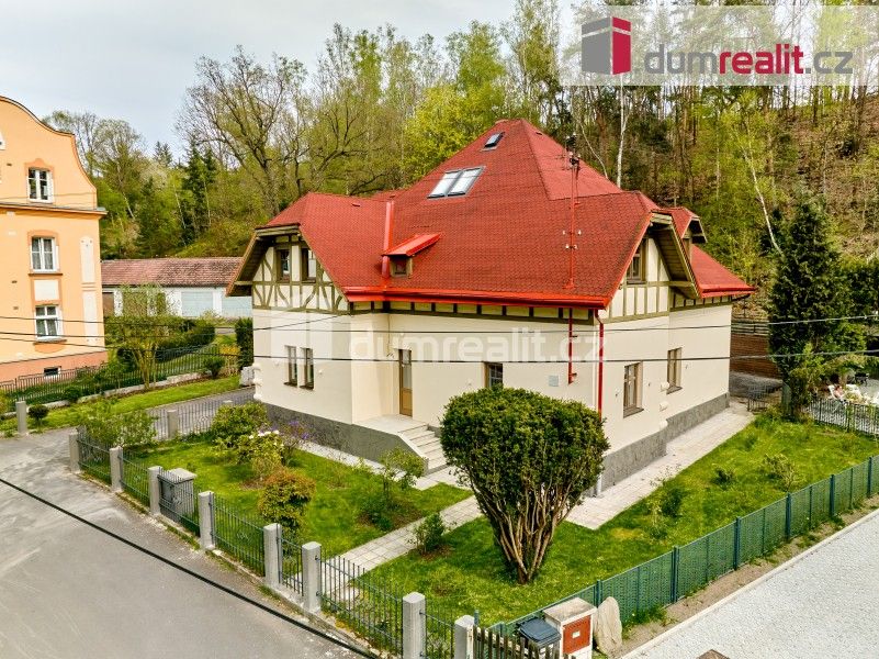 Ubytovací zařízení, Pod Strání, Dalovice, 334 m²