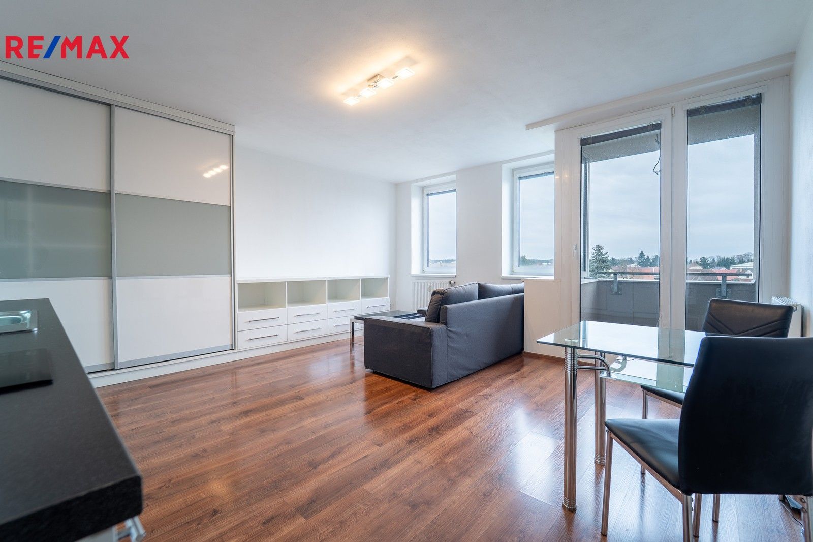 Pronájem byt 1+kk - U hřiště, Velký Osek, 33 m²