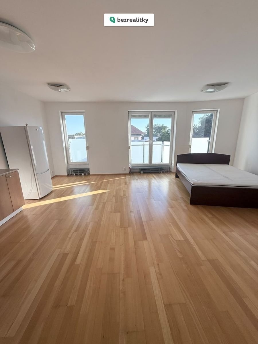 2+kk, Suchdolské náměstí 746, Praha Suchdol, 64 m² - 1