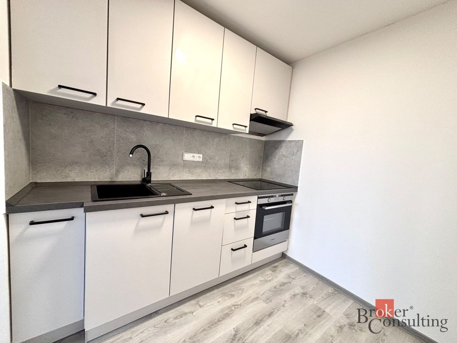 2+kk, Zrzavého, Praha, 54 m² - 1