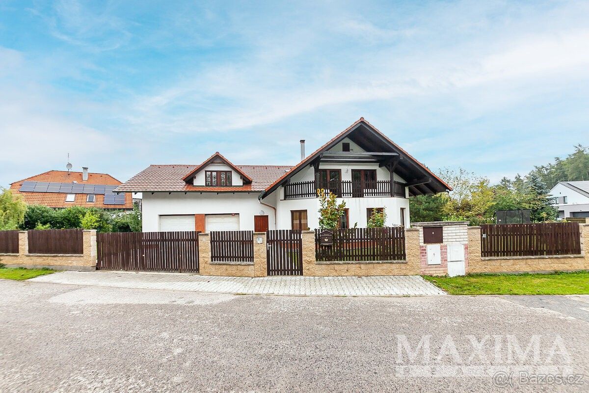 Rodinné domy, Dolní Břežany, 252 41