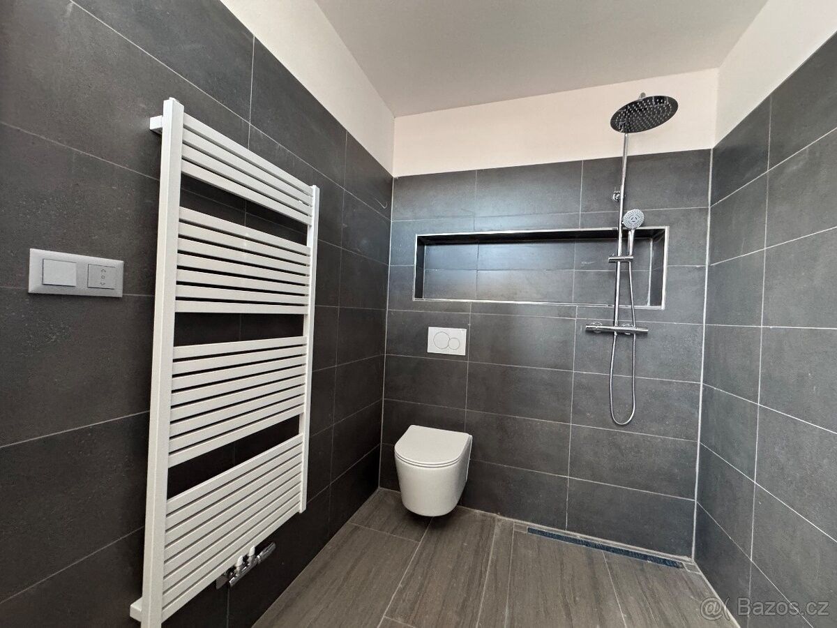 Pronájem rodinný dům - Valašské Meziříčí, 757 01