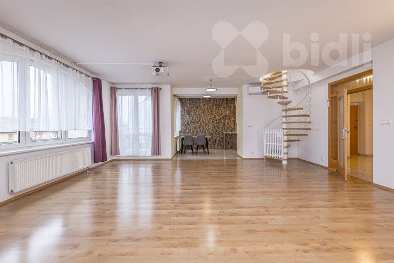 Pronájem byt 4+kk - náměstí Josefa Machka, Praha, 159 m²