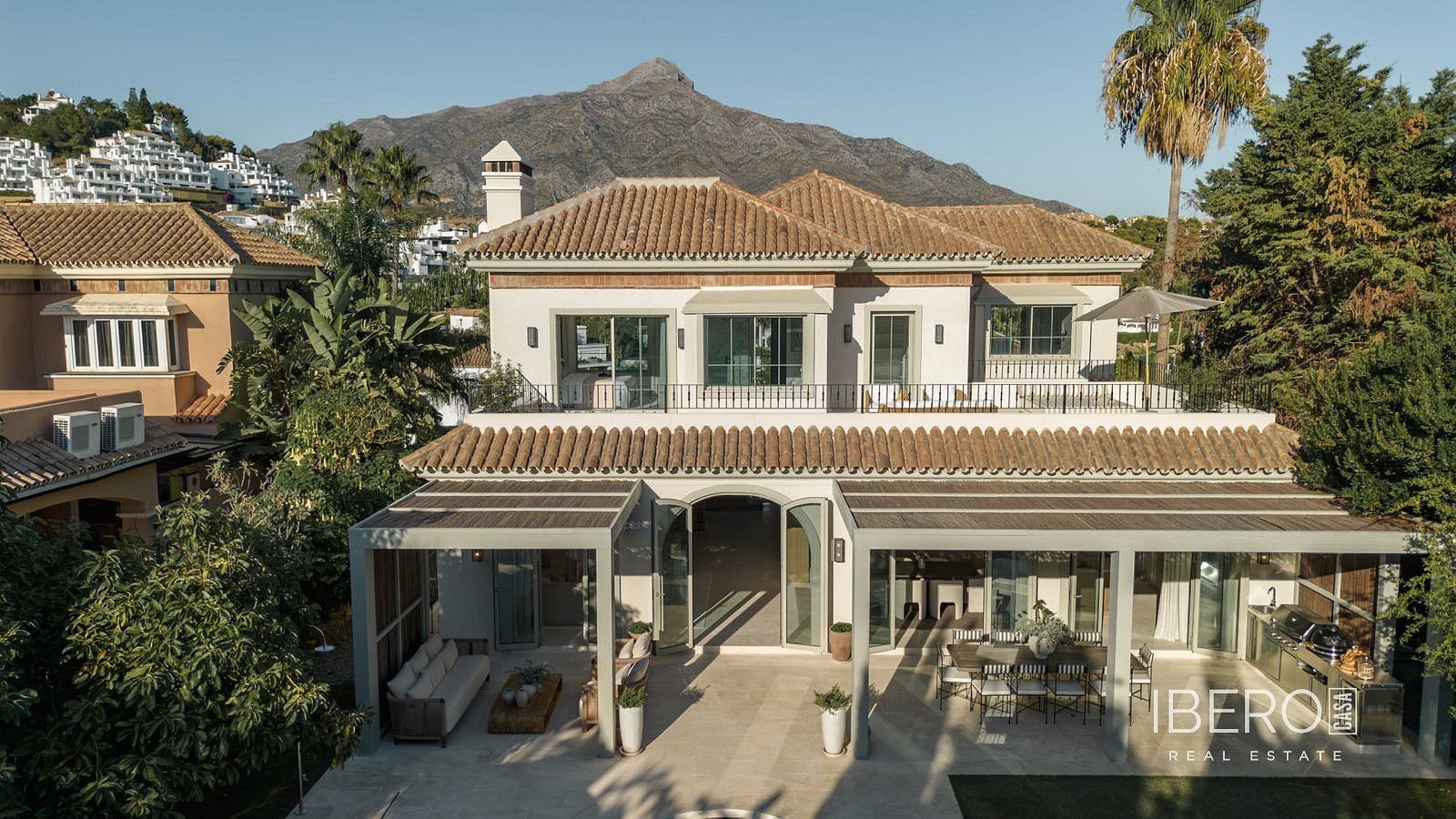 Rodinné domy, Nueva Andalucía, Španělsko, 441 m² - 1