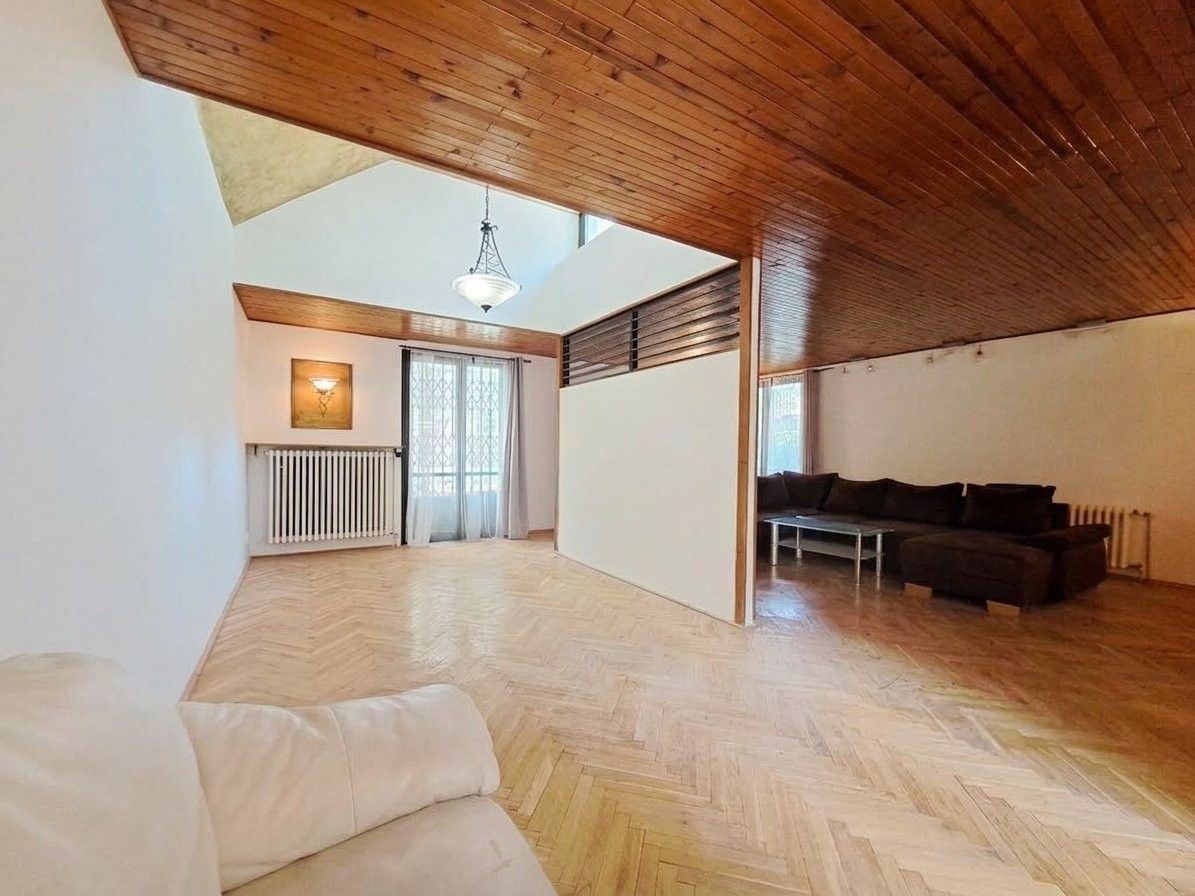 4+1, Brodecká, Praha, 116 m² - 1