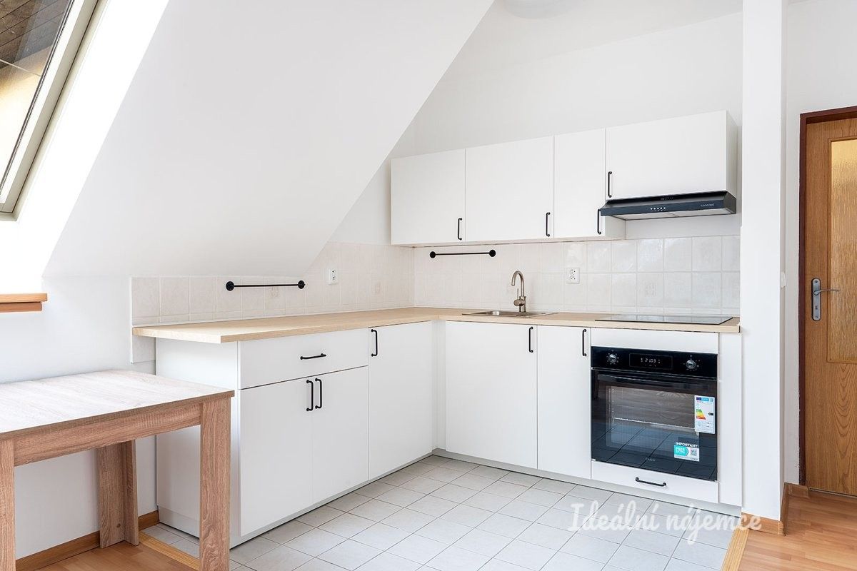 Byt 1+kk · 38 m² · S. K. Neumanna, Stochov - 3