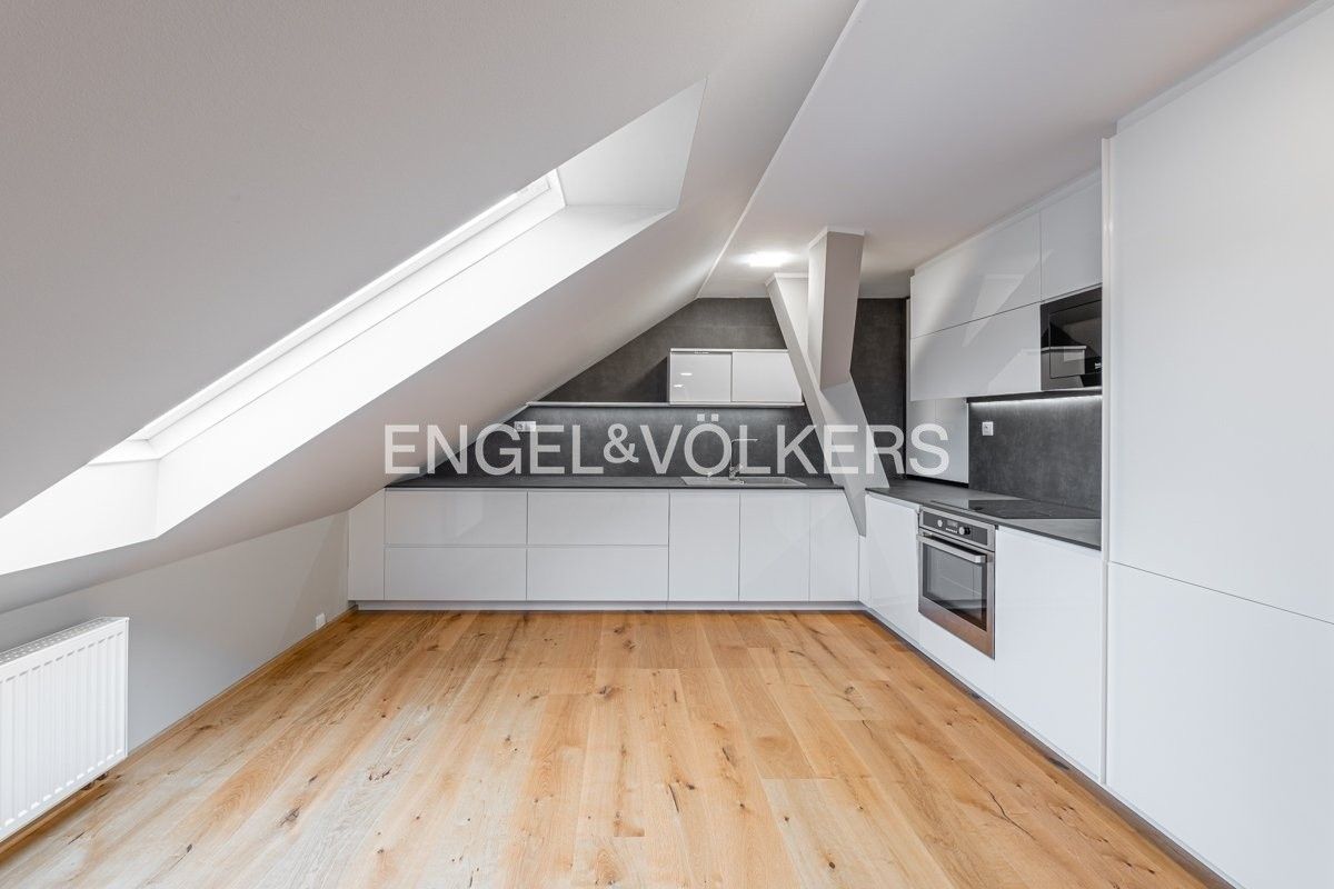 Pronájem byt 4+kk - Plzeňská, Praha, 135 m² - 5