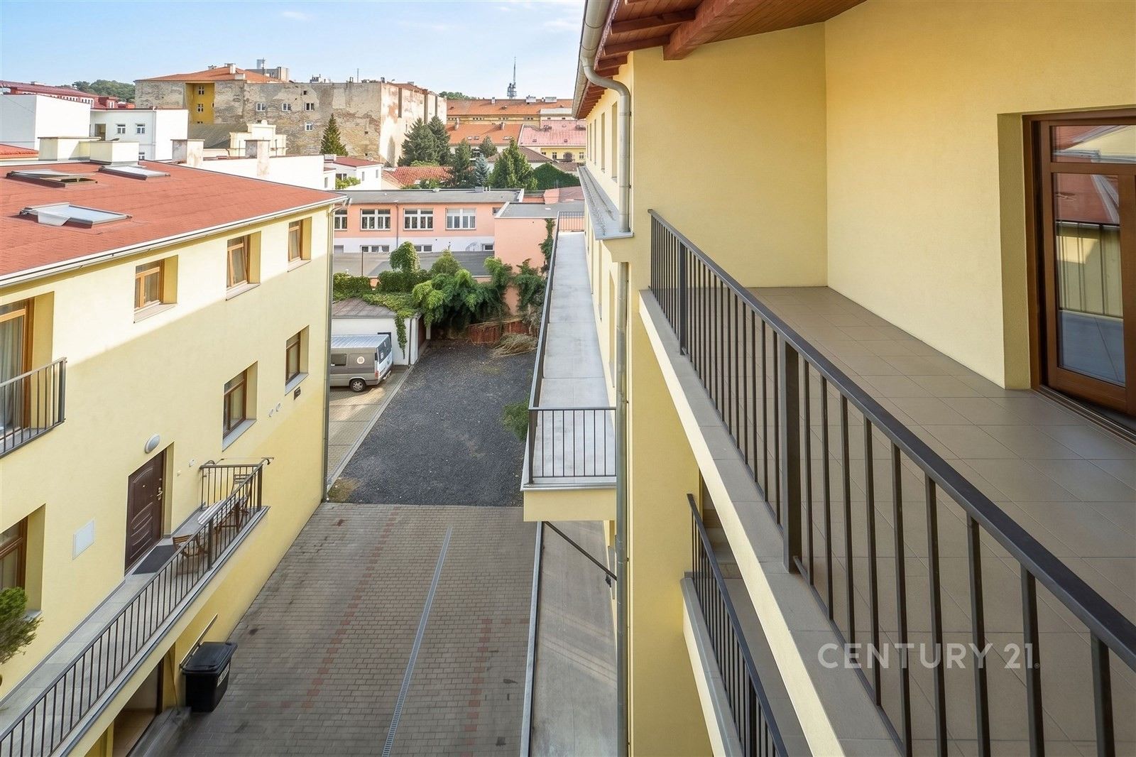 Byt 5+1 · 250 m² · Sokolovská 67, Praha Karlín - 3