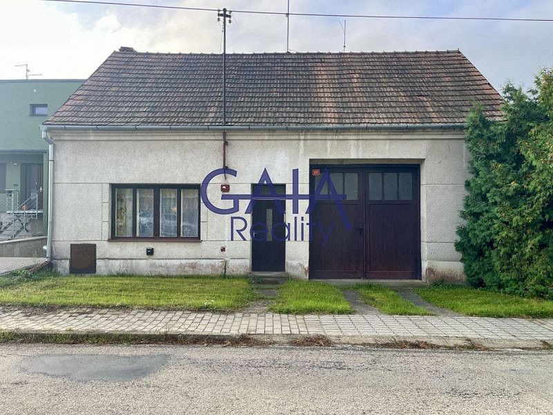 Rodinné domy, Lipov, okres Hodonín, 176 m² - 1