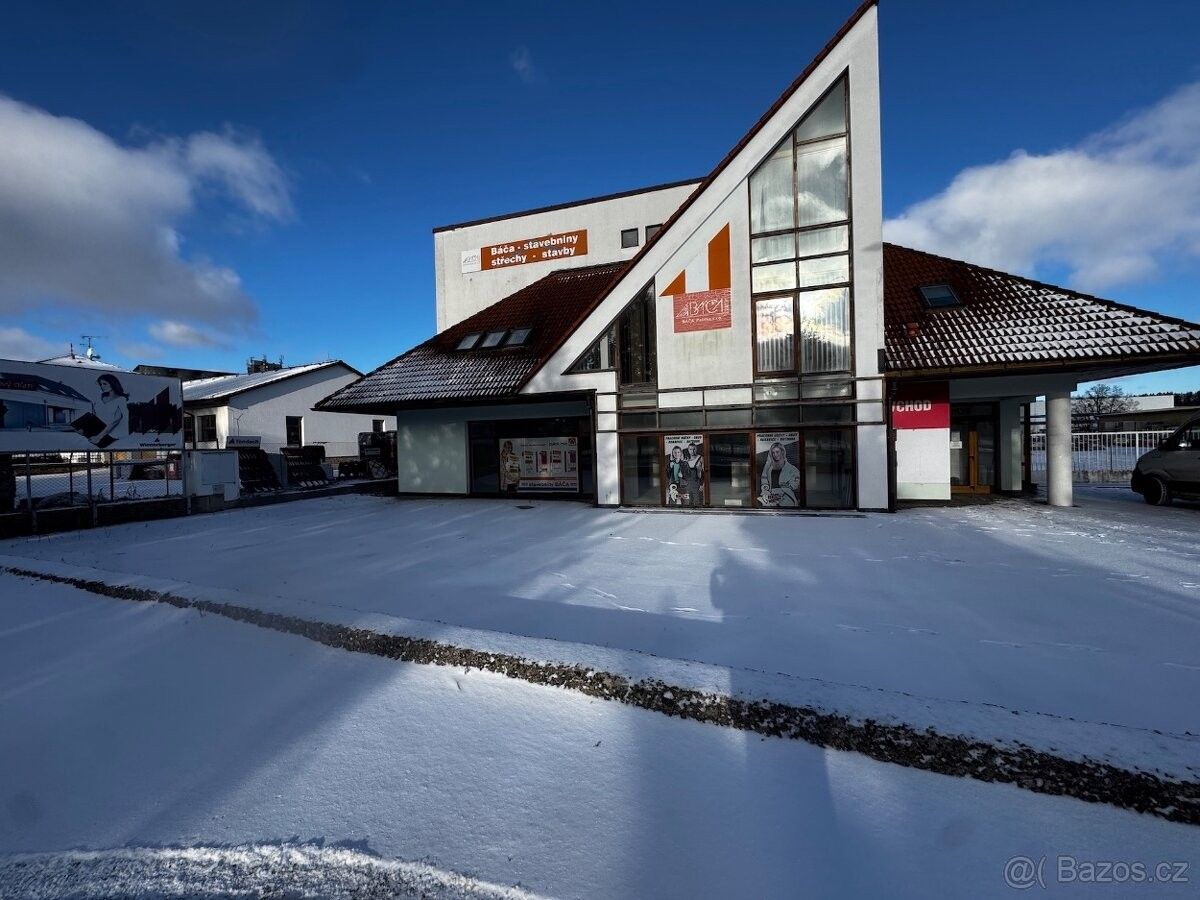 Sklady, Polička, 572 01