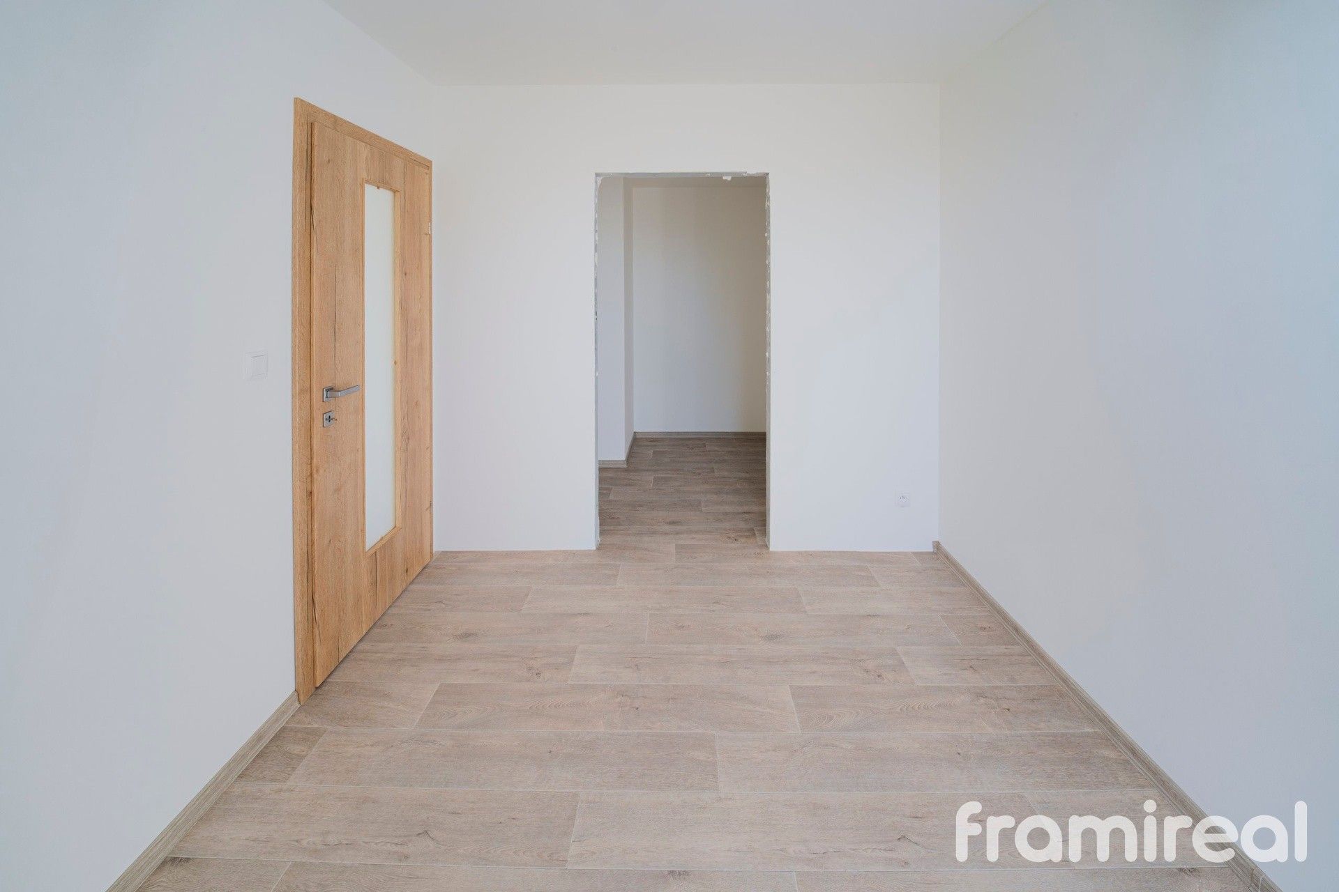 Pronájem byt 2+kk - náměstí Míru, Veselí nad Moravou, 50 m² - 5