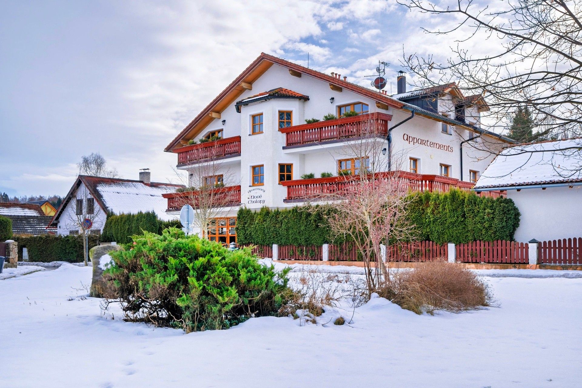 Prodej ubytovací zařízení - Dlouhý Bor, Nová Pec, 566 m²